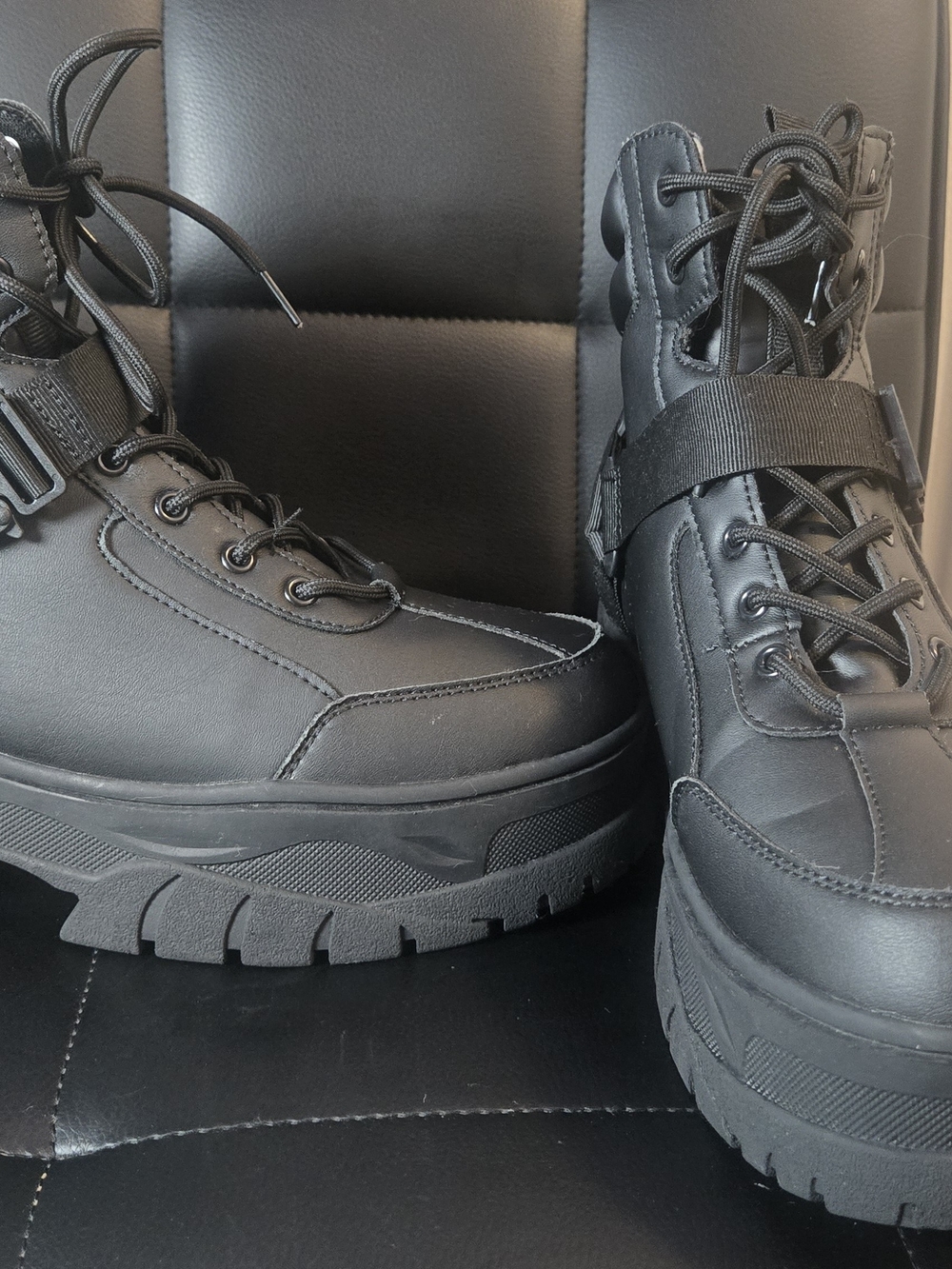 ASOS MAN'S Platform Lace-Up Ankle Boots in Black LIKE NEW****